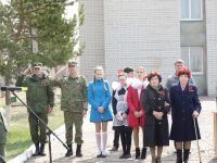 «В едином строю и стар и млад»