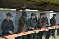 «Отработка норматива по неполной разборке автомата Калашникова»