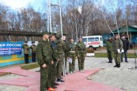 «Военно-патриотичекую игру «Орлёнок-2016» считать закрытыми. На флаг Российской Федерации – смирно!»